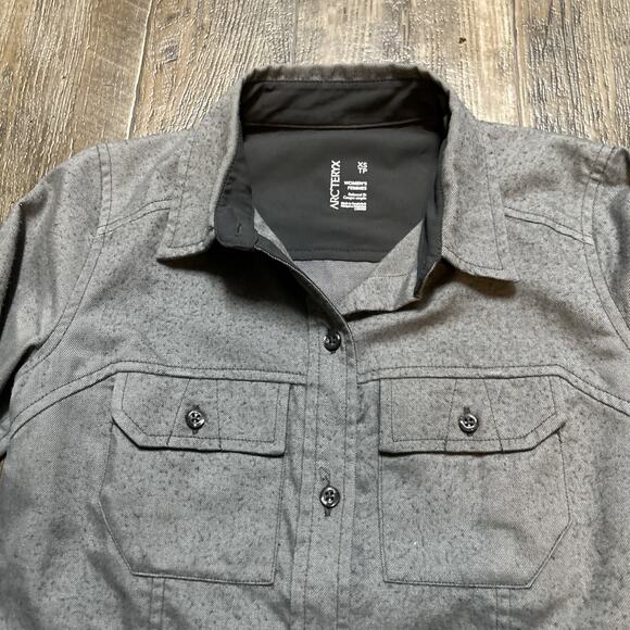 ARCTERYX Tavla Long Sleeve Button Down Shirt Casual Gorpcore Gray size Small - Picture 2 of 7